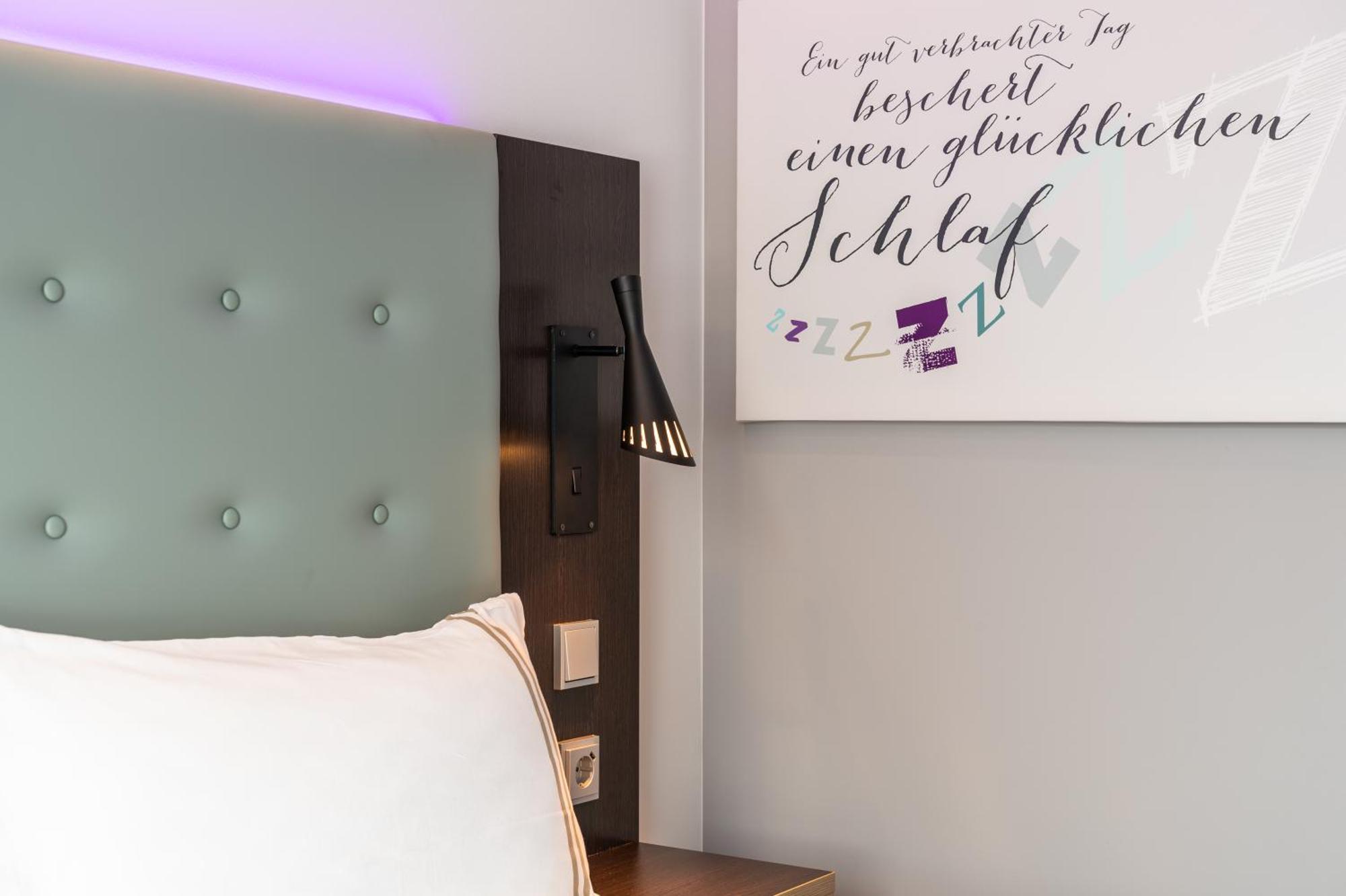 Premier Inn Heidelberg City Bahnstadt エクステリア 写真